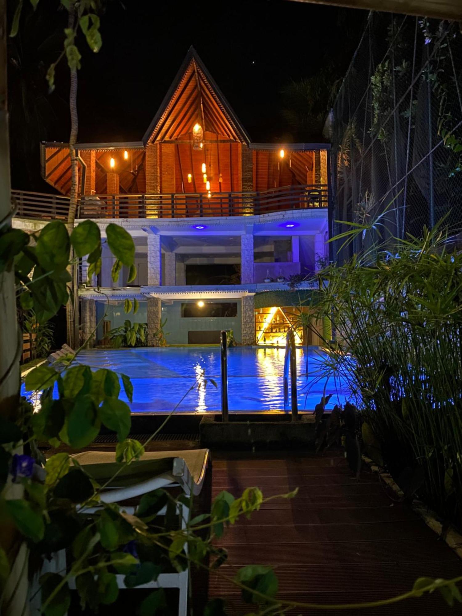 Hotel Tinaya Dambulla Exterior photo